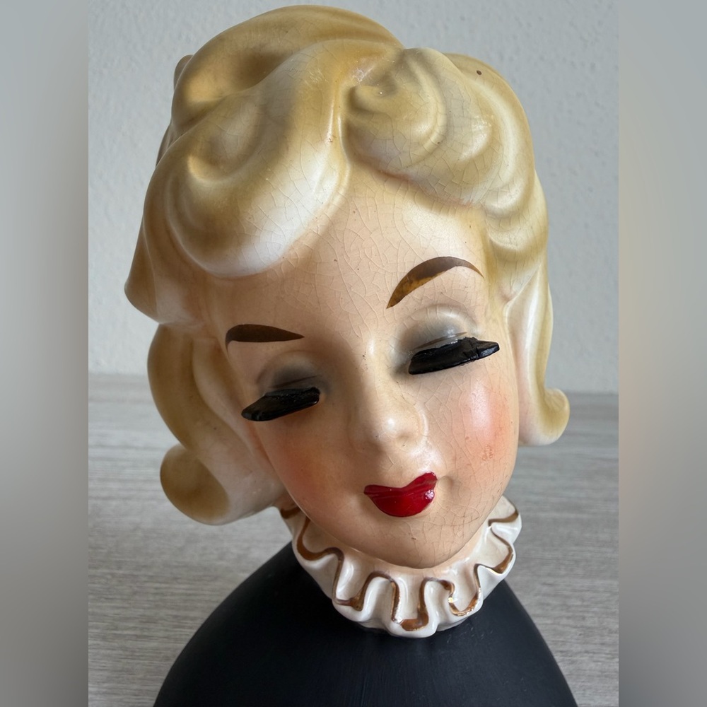 Vintage 1964 Inarco E-2006 Lady Head Vase with Black Top 5 1/2” - Picture 13 of 16